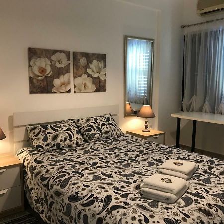 Dhekelia Diamond Apartment Larnaca Bagian luar foto