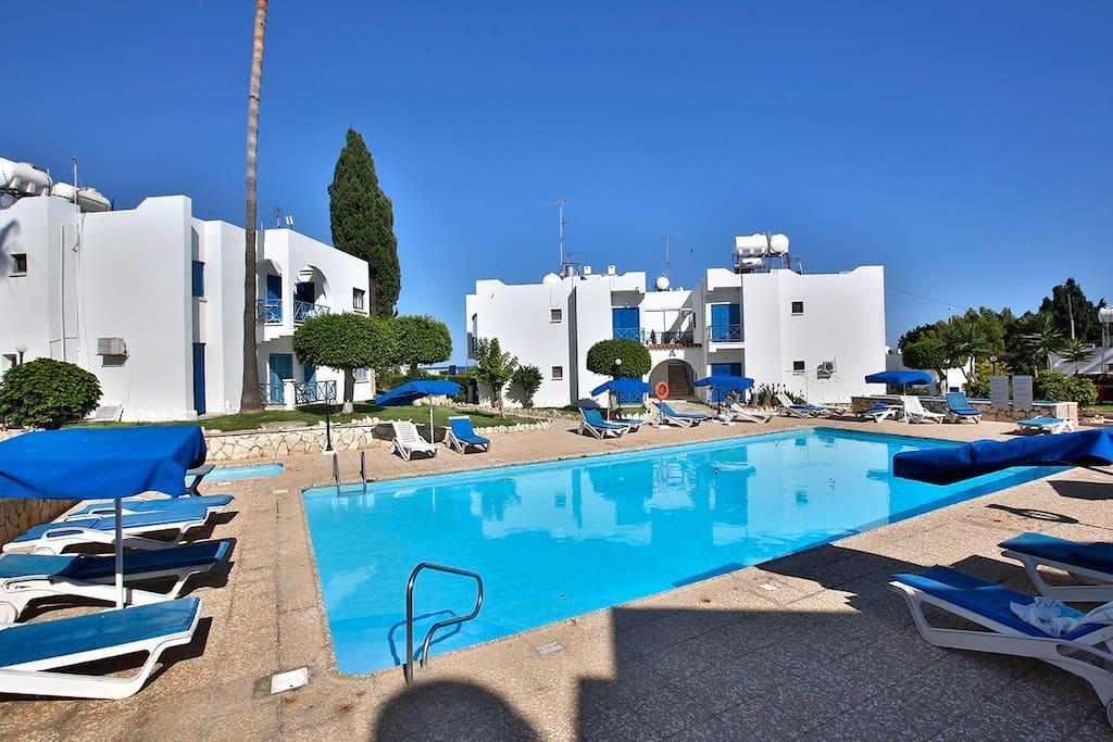 Dhekelia Diamond Apartment Larnaca Bagian luar foto