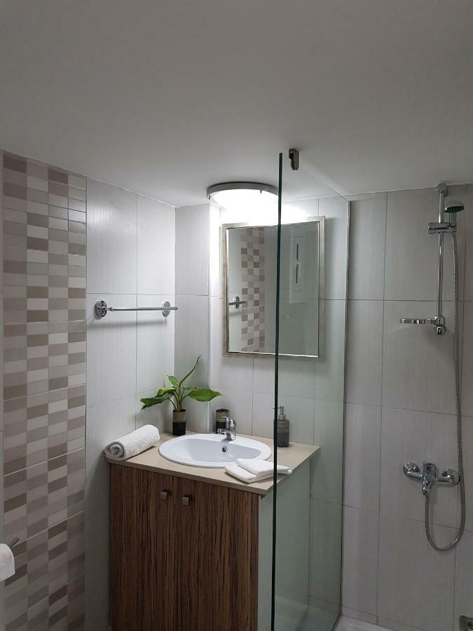 Dhekelia Diamond Apartment Larnaca Bagian luar foto